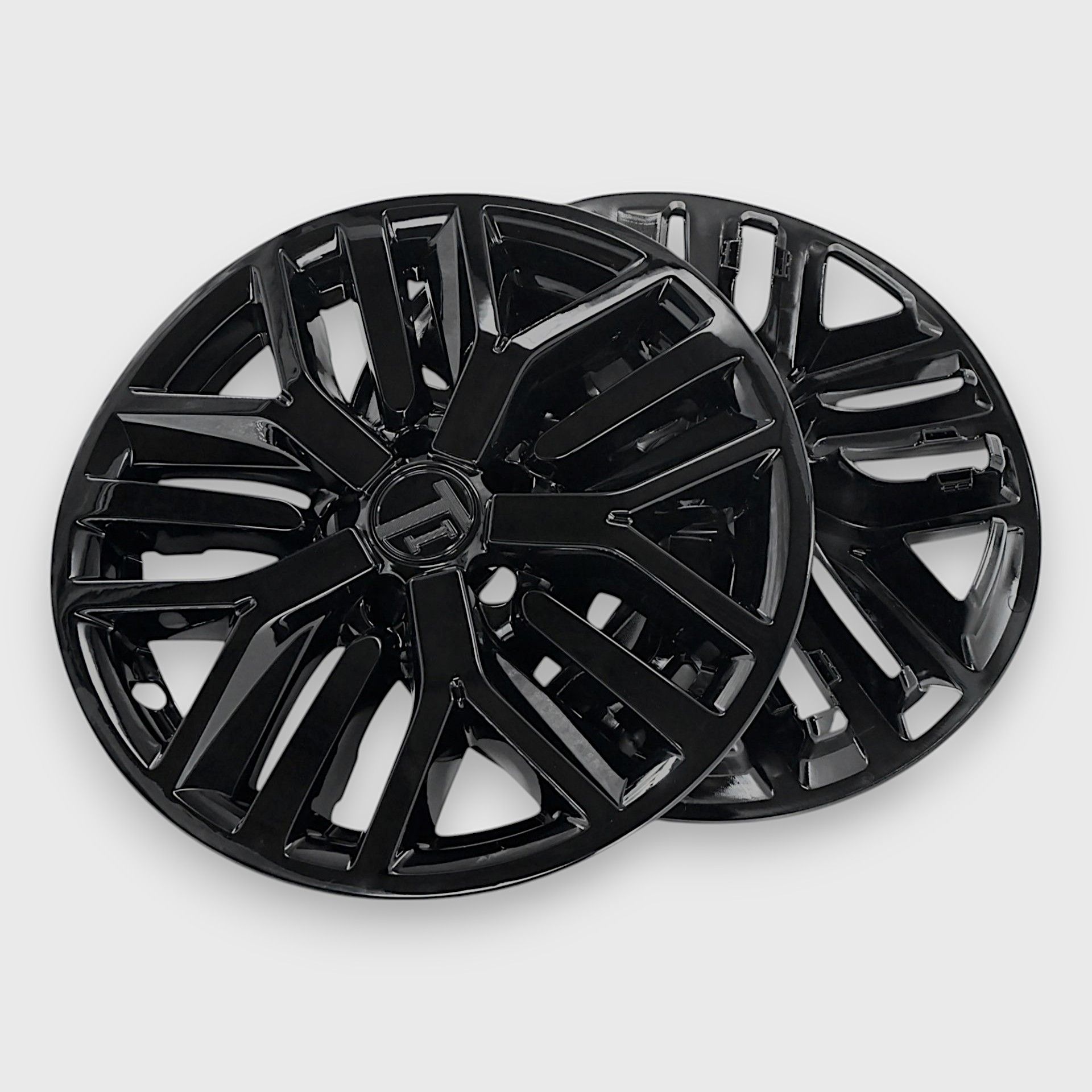 21-26 Nissan Rogue 8 Piece Gloss Black Snap-on Wheel Skin Set