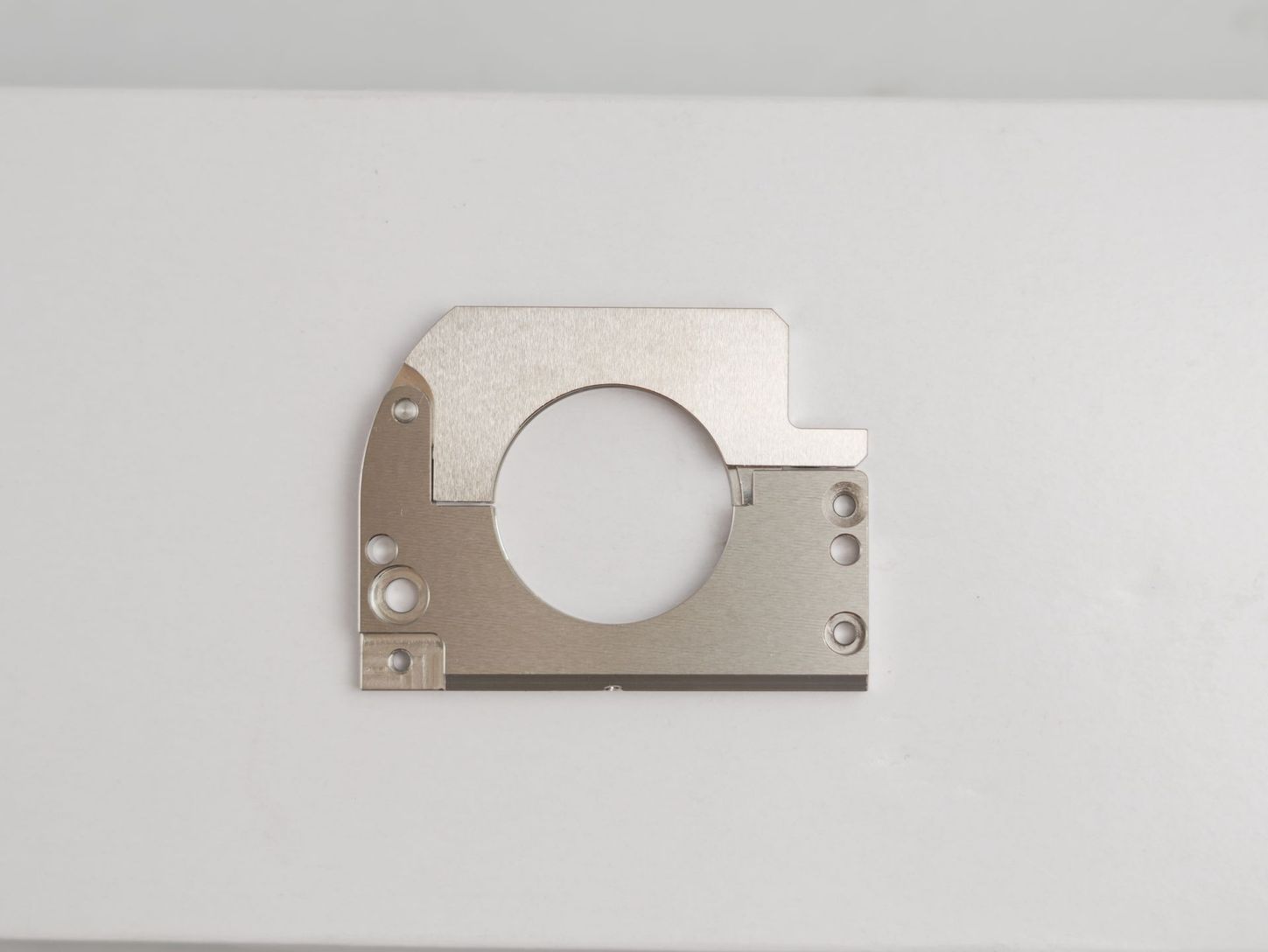 [100145] 9-750 Side plate Clamp housing side Top
