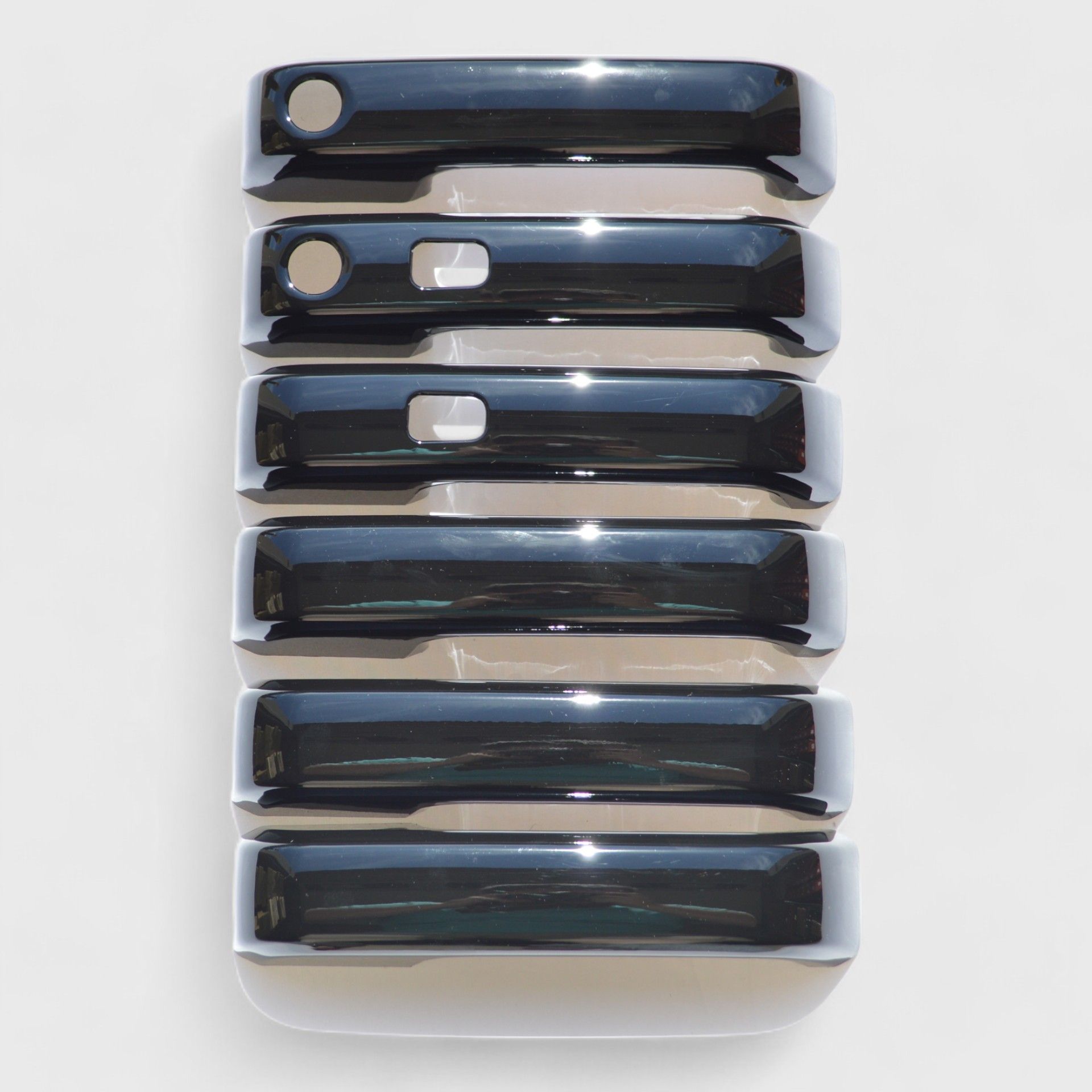 15-20 Ford F-150, 17-22 Ford F-250 Super Duty/F-350 Super Duty W/ or W/O Smart Key 6 Piece Gloss Black Snap-on W/Tape Patented Door Handle Cover