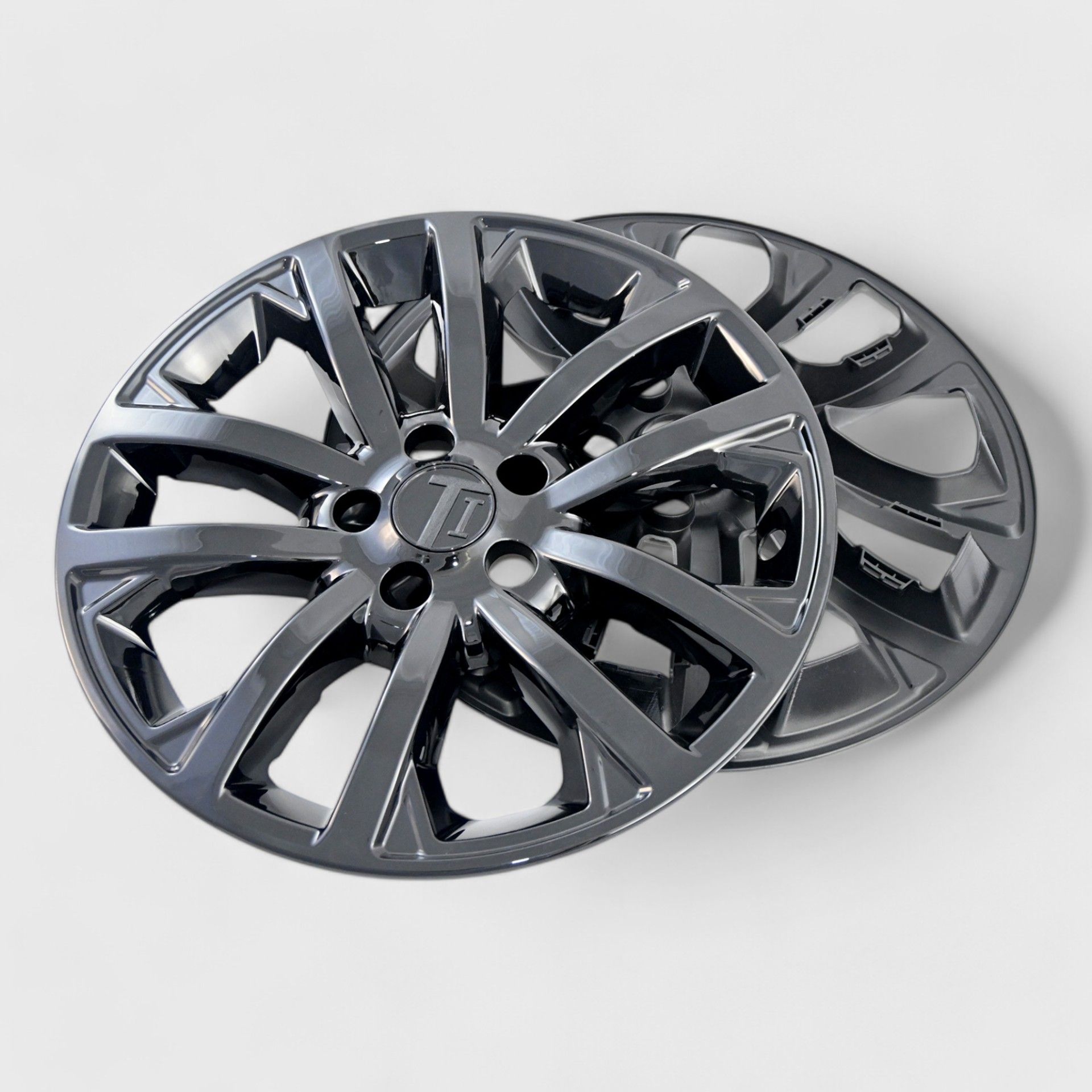 19-23 Jeep Cherokee 8 Piece Gloss Black Snap-on Wheel Skin Set